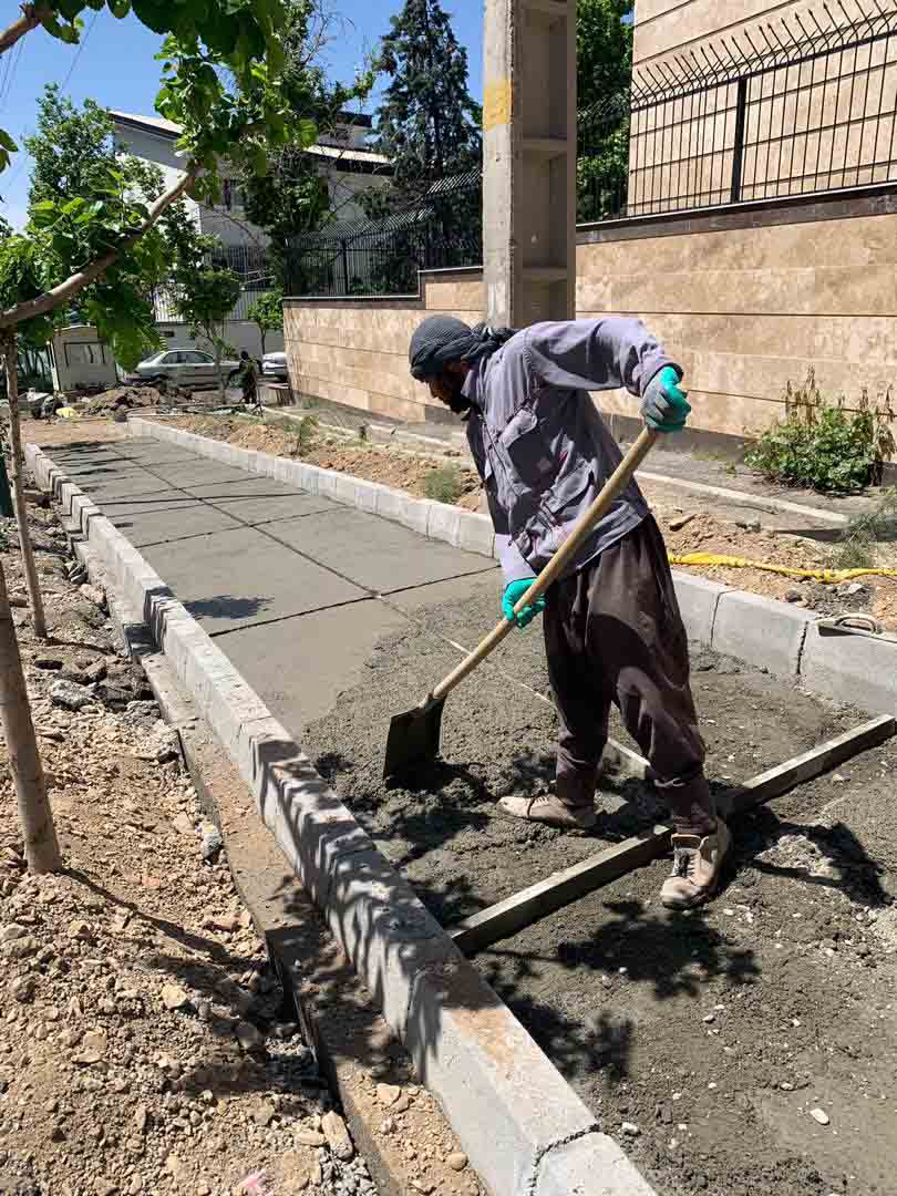    پیاده‌رو سازی خیابان زرافشان 