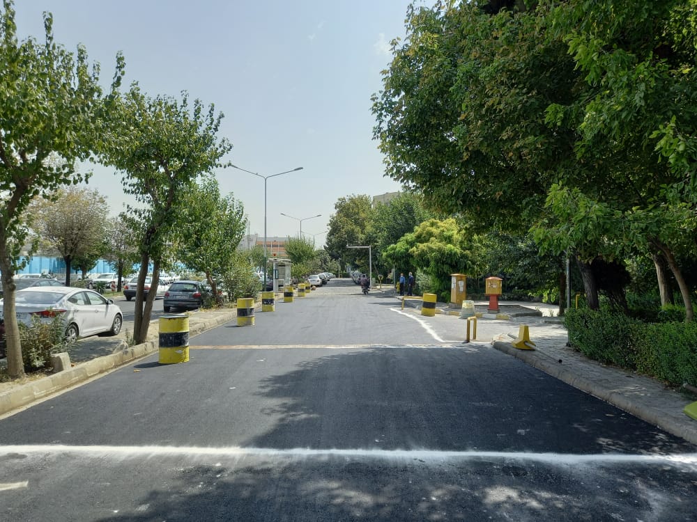 Road construction (infrastructure and pavement of the carriageway)
